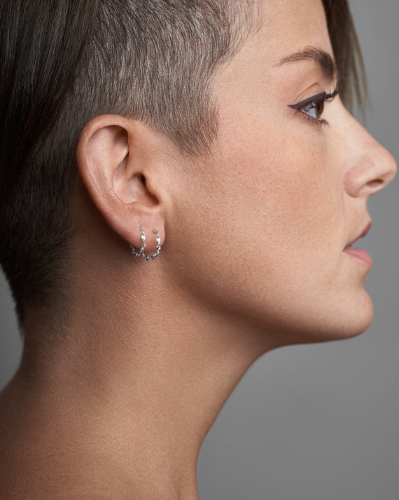 Orecchini A Doppio Cerchio Huggie Con Zirconia – Eleganti Gioielli In Lega Per Donna – 1,5 Cm - 3