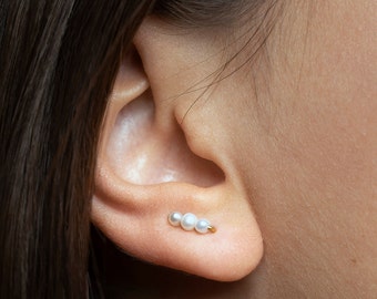 Arrampicatori dell'orecchio della perla - Orecchini della perla del bambino - Crawlers dell'orecchio - Orecchini del polsino della perla -