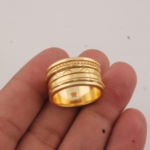 Handmade 22k Gold Plated Brass Floral Spinner Ring: Indian Design