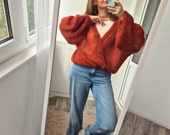 Cárdigan minimalista de mohair, suéter de punto ligero, cárdigan suave para el día a día, conjunto estético sencillo, prendas de punto hechas a mano.