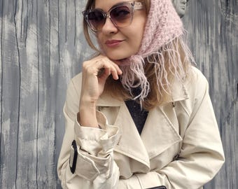 Pañuelo triangular de seda y mohair tejido a mano en color rosa polvoriento