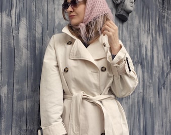 Pañuelo ligero de mohair rosa empolvado tejido a mano