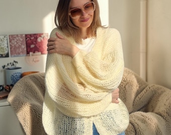 Cárdigan de mohair tejido a mano, suéter suave y mullido, tejido ligero y acogedor, cárdigan cálido de invierno, regalo para ella, atuendo estético