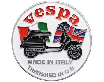 ヴィンテージ ベスパ Made in Italy Thrashed in GB エンブレム バッジ