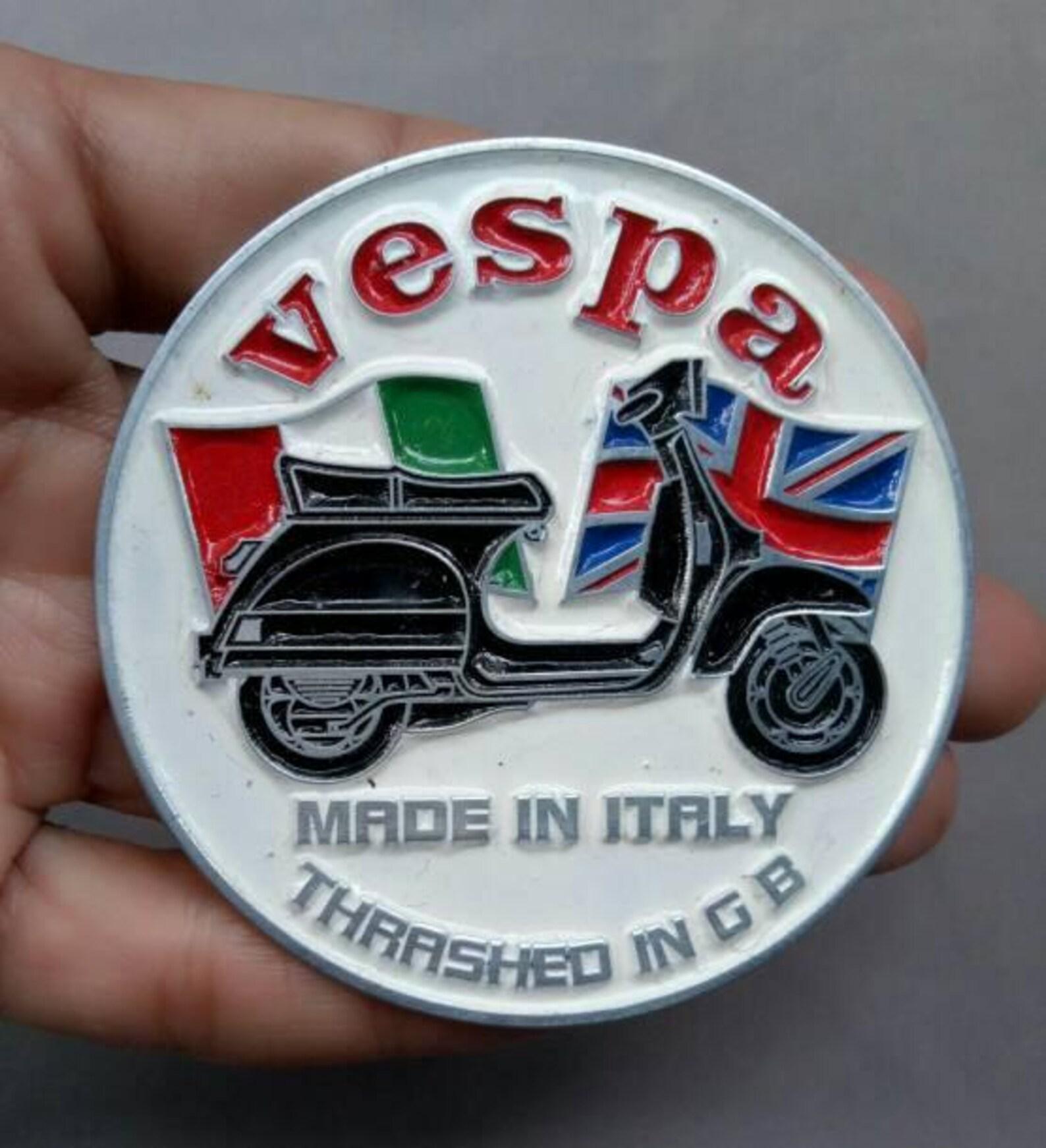 ヴィンテージ ベスパ Made in Italy Thrashed in GB エンブレム バッジ