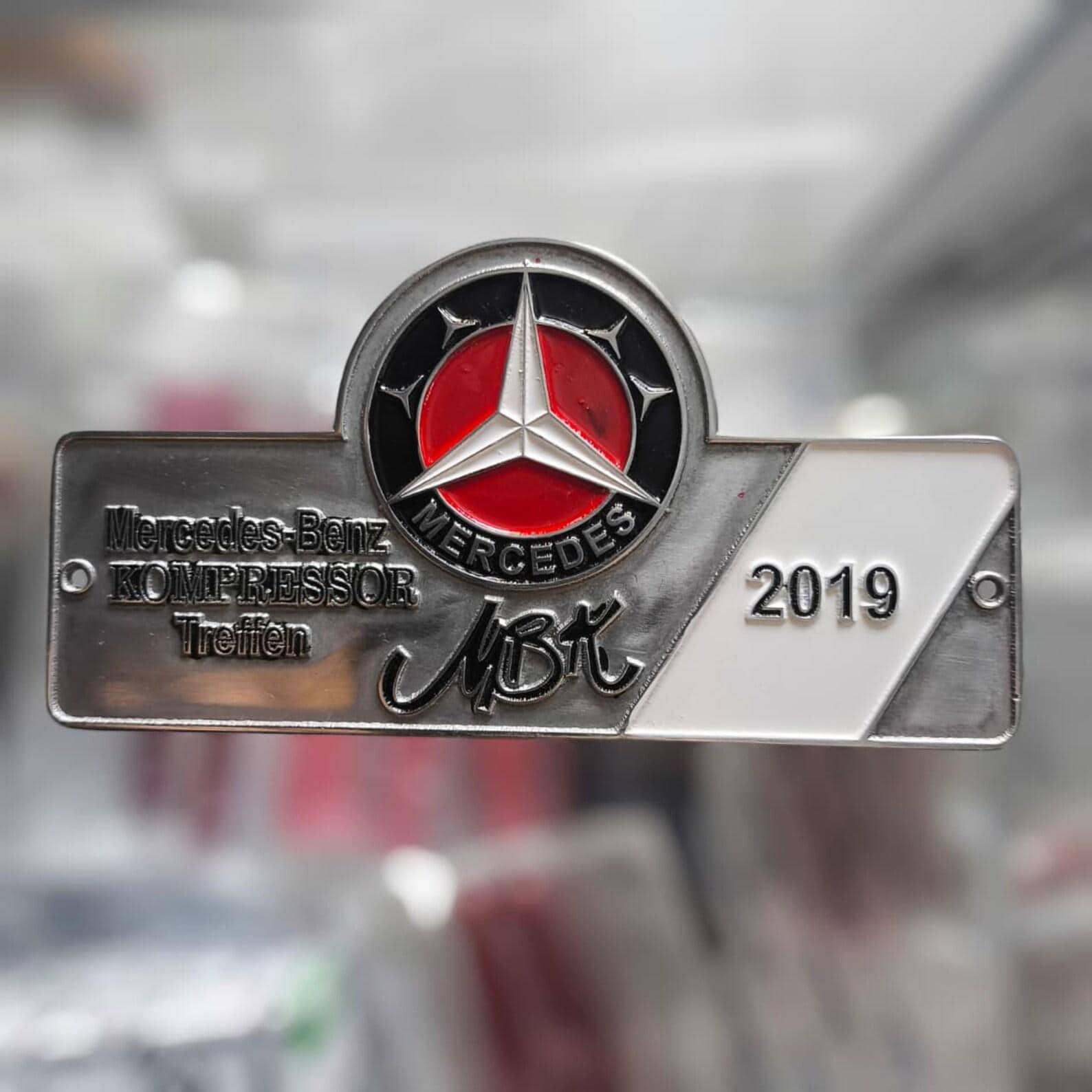 ヴィンテージ メルセデス ベンツ グリル バッジ: Kompressor Treffen