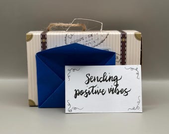 Miniatura de felicitación y recuerdo con letras a mano y buena vibra