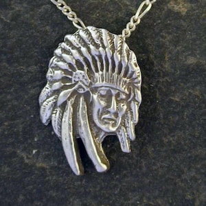 Sterling Silber Indianer Häuptling Anhänger an Sterling Silber Kette.