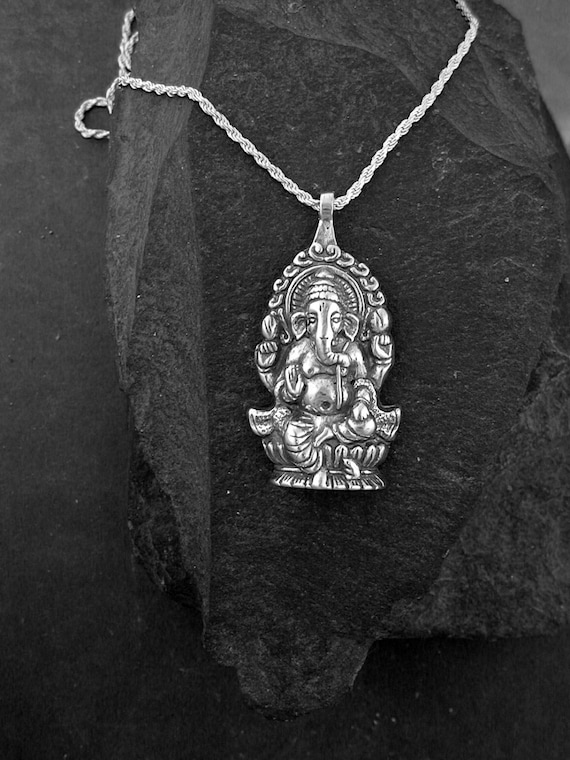Silver chain with ganesh pendant deals