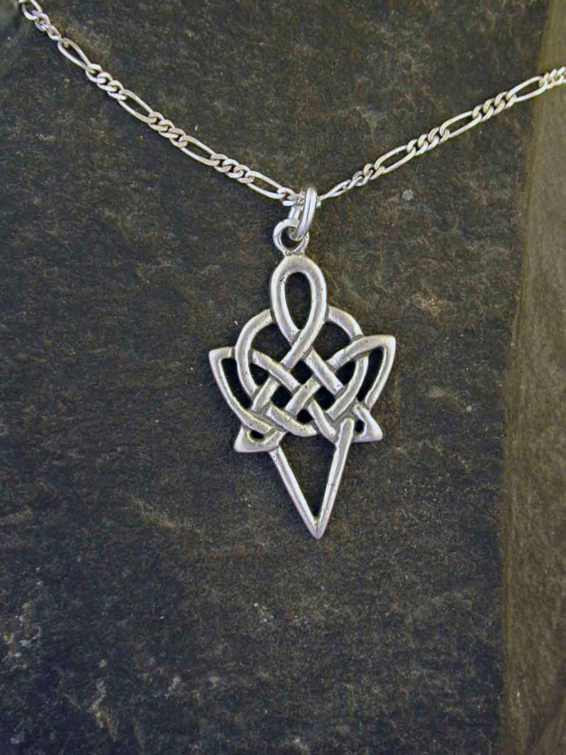 Sterling Silver Celtic Knot Spear Point Pendant on a Sterling - Etsy