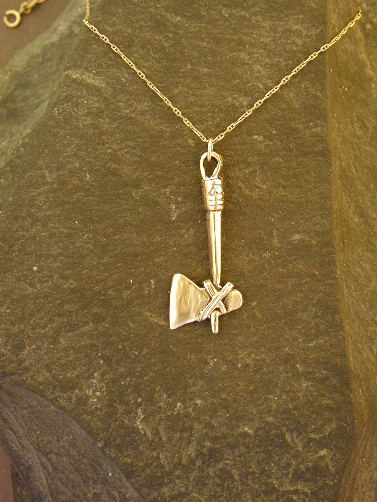 PERSONSOUL* Tomahawk pendant 戦斧キーホルダー 14K Gold Tomahawk Indian Axe Pendant on a 14K Gold Chain - Etsy