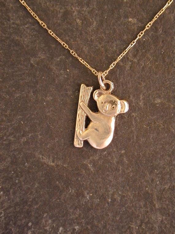 14K ゴールド コアラ ペンダント (14K ゴールド チェーン付き) - Etsy 日本