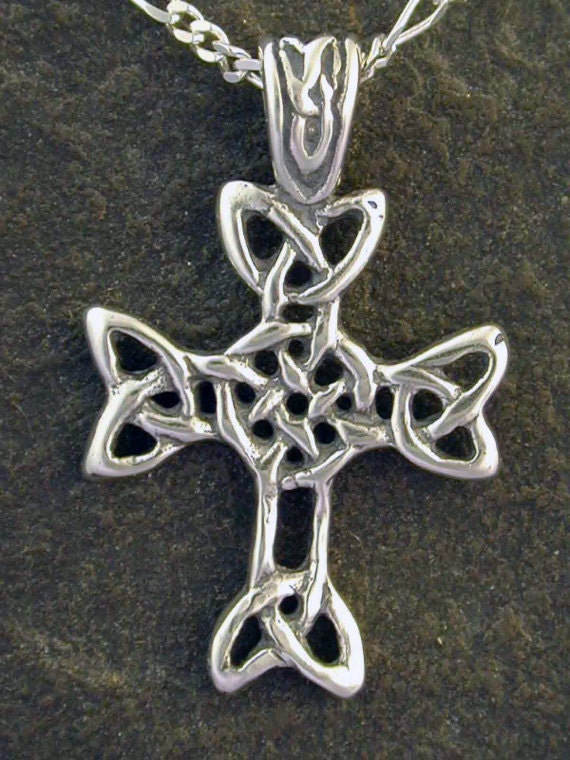 Celtic cross deals pendant sterling silver