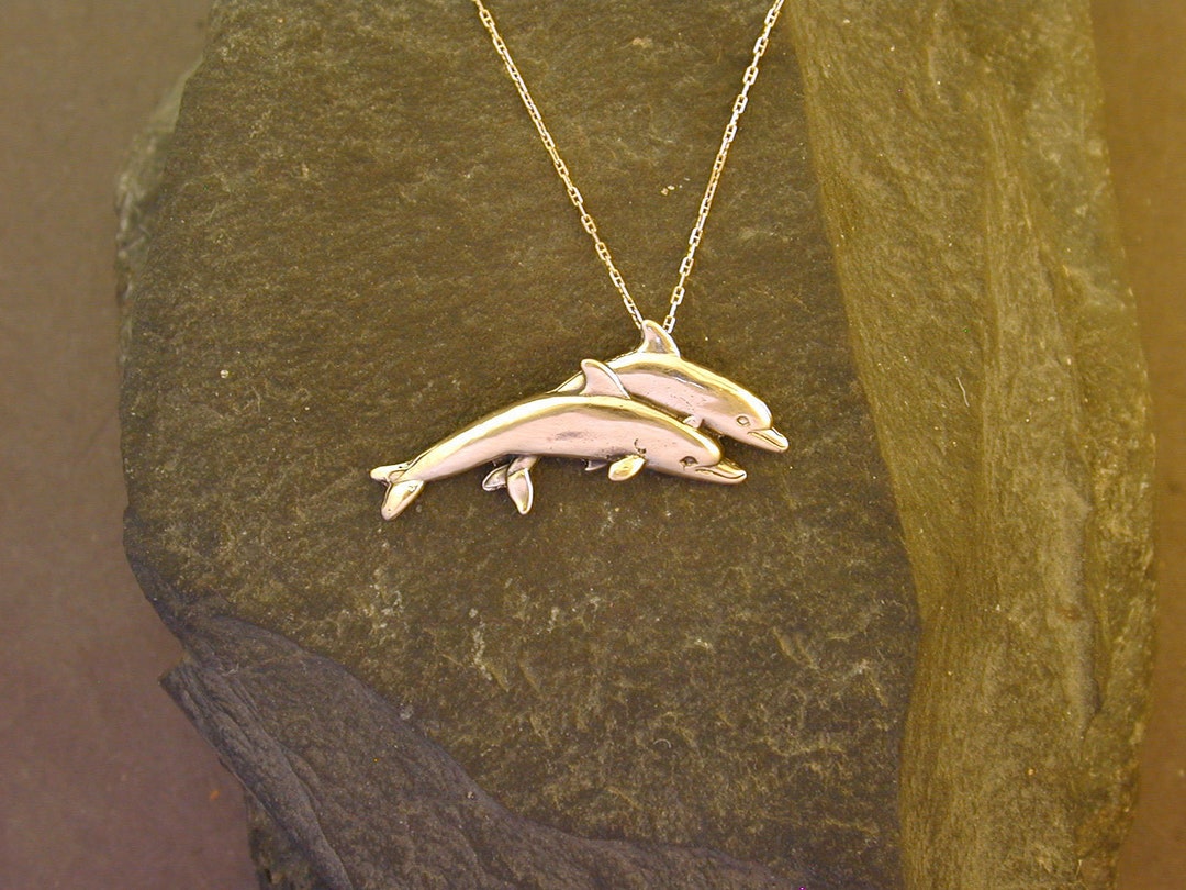 UNSHINEBAR Chaîne Dauphin Avec Pendentif Pour Homme Et Femme - Collier Cubain Streetwear Avec Pendentif Dauphin En Acier Inoxydable Et Or 18 Carats - Chaîne étanche - Longueur Réglable De 50 à 55 Cm