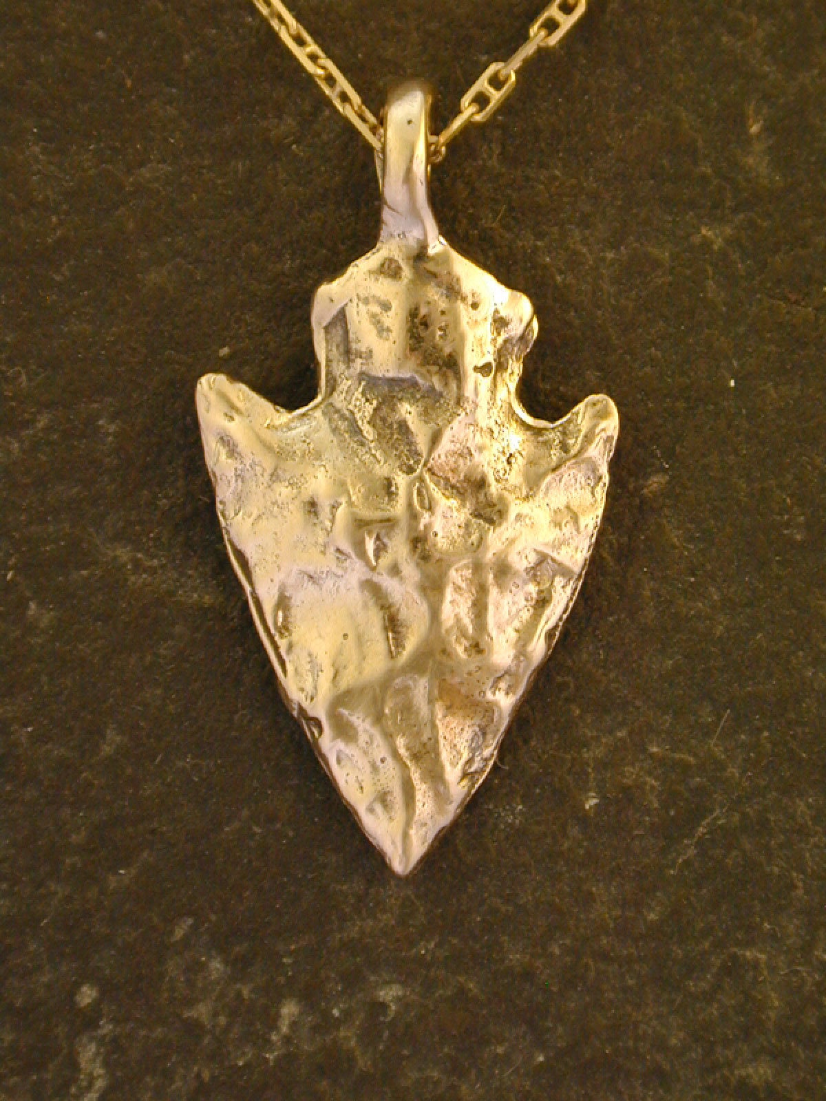 Gold arrowhead necklace deals