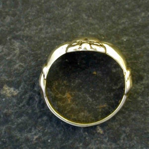 14K Gold Claddagh Irish Wedding Ring image 4