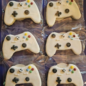Custom Game Controller Cookies* FREE SHIPPING * promo code for local pickup.