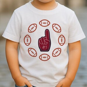 Gepersonaliseerde voetbal-T-shirt voor kinderen: #1 Fan Game Day-T-shirt