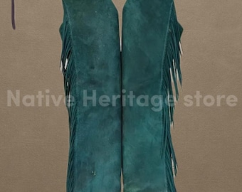 Chaparreras de rodeo de ante verde personalizadas con canesú y flecos con motivos florales / Equipamiento para montar estilo western