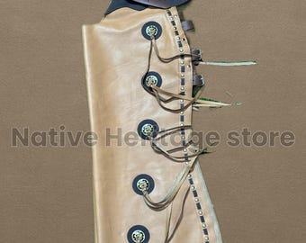 Tankleurige leren paardrijchaps met kanten concho's en studs | Handgemaakte westerncowboyuitrusting