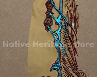 Chaps de rodeo color canela con detalles en turquesa y canesú de cuero repujado / Chaps de equitación estilo western