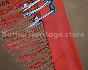 Chaparreras de rodeo de cuero rojo personalizadas con cruz y flecos labrados / Equipo de equitación occidental