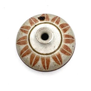 Vaso in ceramica artigianale, ideale per coltivare cannabis o come contenitore per fiori.