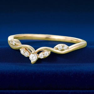 1/2 CTW Moissanit Ehering 925 Sterling Silber Geschwungener Band Stacking Ring für Frauen 14K Gelbgold Plated Jubiläum Versprechen Ring Geschenk