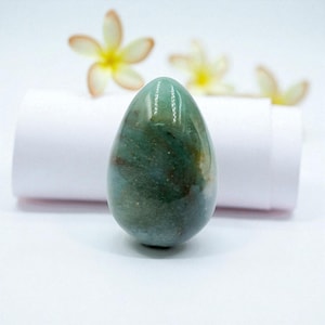 Polished Agate Crystal Egg: Natural Healing Stone, Meditation Decor (61mm x 40mm)
