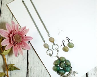 Handgefertigte Grün Achat Halskette & Ohrring Set: Boho Schmuck mit Silber-Finish