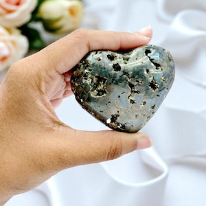 Pyrite Heart Crystal: Raw Fool&#39;s Gold Healing Stone, 50x62mm