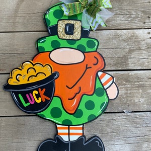 Luck door hanger, St. Patrick&#39;s Day door hanger, Gnome door hanger, Pot of Gold door hanger, Rainbow door hanger, St. Patrick’s Day wreath