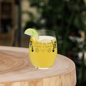 Funny DnD stemless Wine Glass – Dice in My Hand Disaster Is Planned – RPG Tabletop Gift – Nerdy Dice Goblin Drinkware Wine Glass – D&D Humor