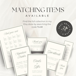 Pu&ograve; includere: Una collezione di articoli di cancelleria per matrimoni color bianco sporco con testo e bordi neri. Gli articoli includono un tableau de mariage, un cartello per le bevande, biglietti di ringraziamento, un cartello per il guestbook e un menu. Testo: MATCHING ITEMS AVAILABLE.