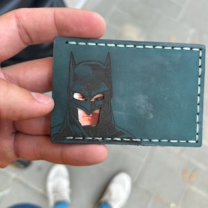 Superheld Superheld Kartenhalter, Geeky Comic-Fan Geschenk für Ihn, Personalisierte Slim ID Brieftasche für Männer, Handgefertigt
