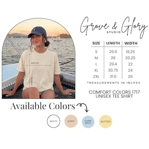 K&ouml;nnte beinhalten: Ein cremefarbenes Comfort Colors 1717 Unisex-T-Shirt wird gezeigt. Das Bild enth&auml;lt eine Gr&ouml;&szlig;entabelle mit Ma&szlig;en in Zoll und eine Farbauswahl von Wei&szlig;, Elfenbein, Chambray und Butter. Der Markenname "Grove & Glory Studio" ist ebenfalls sichtbar.