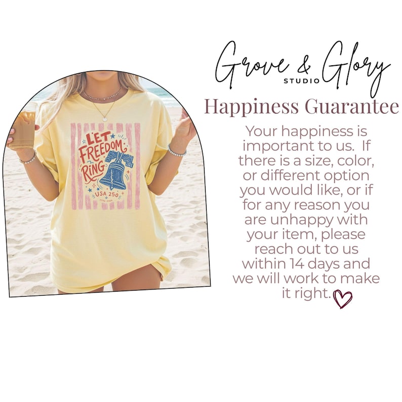 K&ouml;nnte beinhalten: Hellgelbes T-Shirt mit einem Liberty Bell-Motiv und dem Text "Let Freedom Ring USA 250". Das Shirt hat eine lockere Passform. Der Text "Grove & Glory Studio" ist ebenfalls sichtbar.