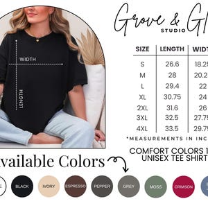 Pode incluir: Camiseta unissex preta Comfort Colors 1717. A imagem mostra as medidas de comprimento e largura em polegadas. As cores dispon&iacute;veis s&atilde;o branco, preto, marfim, espresso, pimenta, cinza, musgo, carmesim e azul jeans.