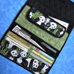 Cartera grande para mujer: Cartera de tela con 9 bolsillos, bonita cartera con diseño de panda, cartera acolchada de tres pliegues, organizador de chequera de tela, cartera larga vegana