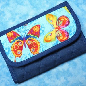 Tarjetero para mujer - Monedero pequeño de tela con mariposas y 4 bolsillos, tarjetero acolchado, tarjetero triple, tarjetero vegano