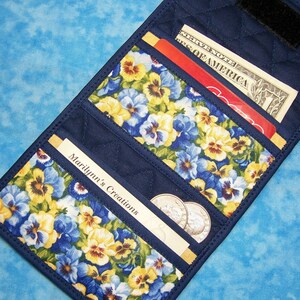 Cartera para tarjetas para mujer - Cartera pequeña con 4 bolsillos Tarjetero Monedero con diseño de pensamientos Cartera de tela acolchada Tarjetero de tres pliegues Vegano