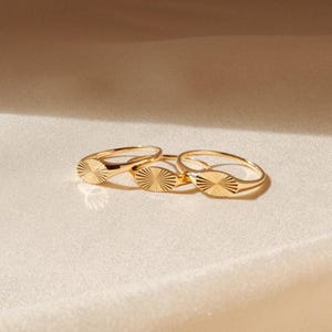 Signet Ring, Sunburst Ring, Solid Silver Ring for Woman, Sun Ring, Statement Ring, Pinky Ring, Gift for Girlfriend, Cluster Ring, Band Ring