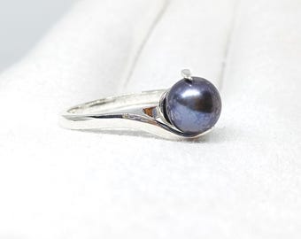 Handmade Tahitian Black Pearl Ring, Sterling Silver Solitaire Wedding Band