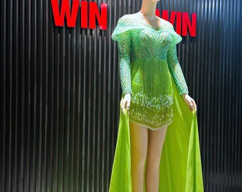 Minivestido con flecos hecho a mano