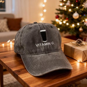 Anpassade vitamin G-basebollkepsar, vintage bomull unisex truckerkeps, justerbar ölstout-älskare, irländskinspirerad hatt, Guinness pappahatt bild 2