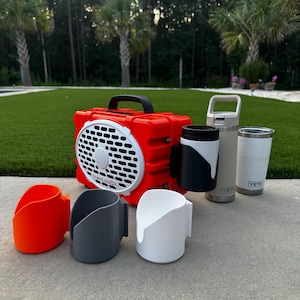 yeti tumbler/colster holder. (FITS GRANDE SIZE)