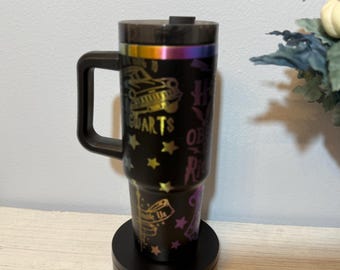 Vaso Stanley Dupe de 30 oz grabado con láser Wizard, color negro, 2 estilos disponibles