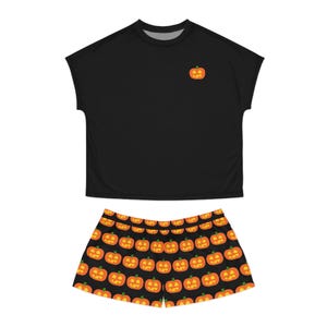Halloween Pajama Set, Jack-O-Lantern Print, Women&#39;s PJ Set, Cute Sleepwear, Trick-or-Treat Costume, Autumn Loungewear