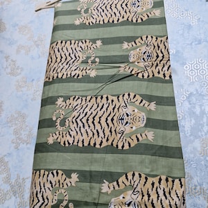 Katoenstof handblokgedrukte tijgerprint – Groen gestreept junglediertextiel | Indiase stof op maat gesneden voor quilten, kleding en knutselen