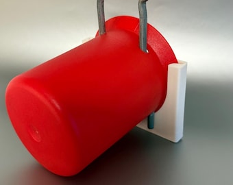 Holder for red gas cylinder lid – self-adhesive with 3M, no drilling required – accessory for motorhomes, campers, vans – lid holder for gas locker